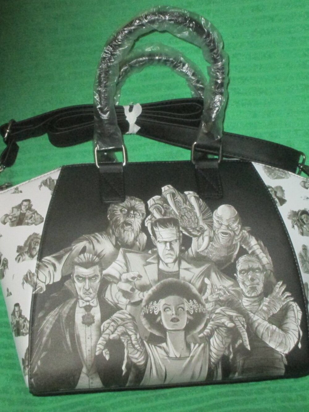 Loungefly X Universal Monsters Black and White Crossbody Purse- NEW GOTH HORROR - Picture 3 of 3